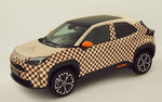 yariscrossbyiqcollection09.jpg