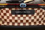 yariscrossbyiqcollection03.jpg yariscrossbyiqcollection03.jpg